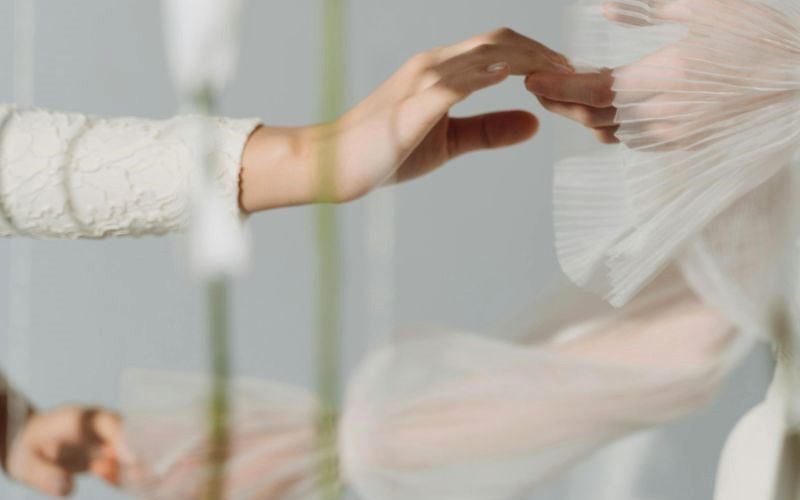 handen die elkaar vasthouden-soul moment