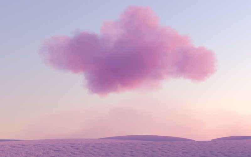 Paarse wolk boven paars landschap